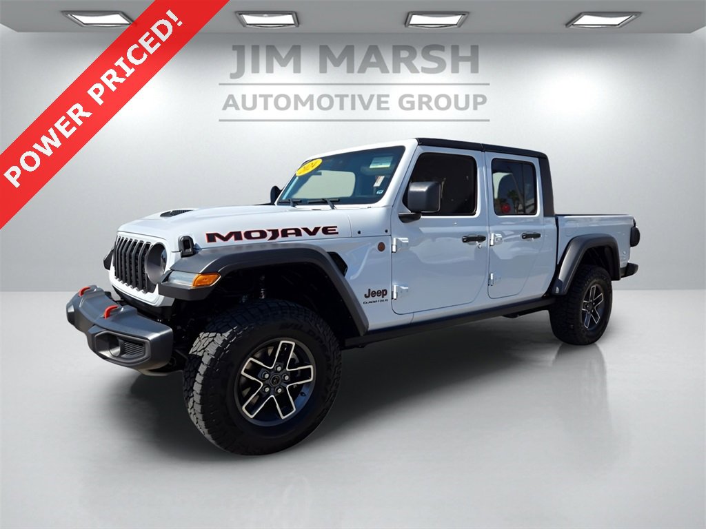 Used 2024 Jeep Gladiator Mojave image 2