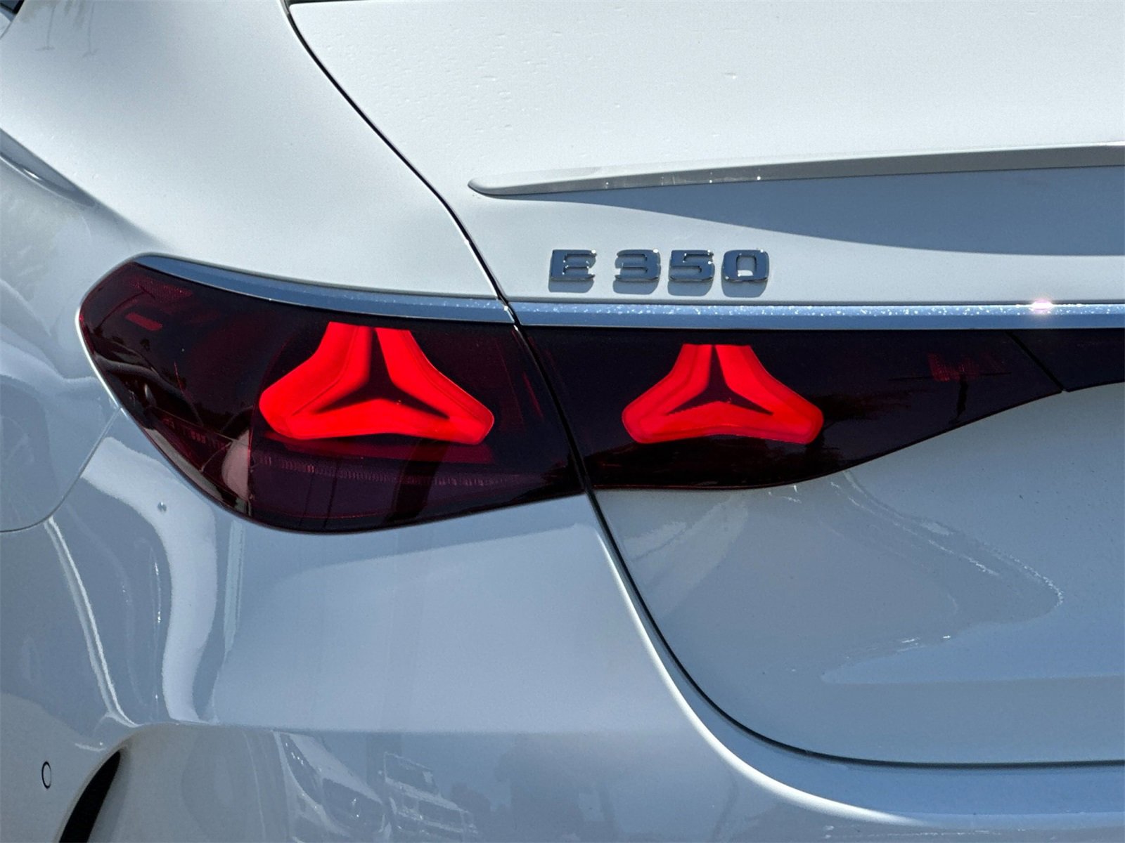 Used 2024 Mercedes-Benz E 350 4MATIC Sedan image 33