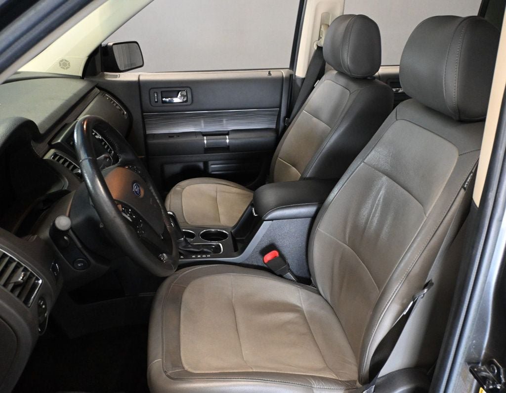 Used 2017 Ford Flex SEL w/ Equipment Group 202A FWD image 16