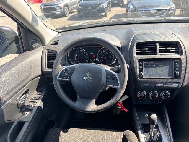 Used 2025 Mitsubishi Outlander Sport AWD image 18