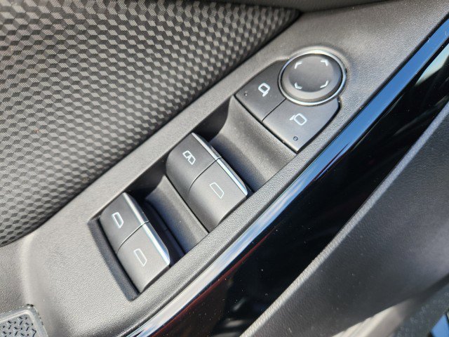 Used 2025 Chevrolet Equinox RS w/ Safety and Technology Package image 33