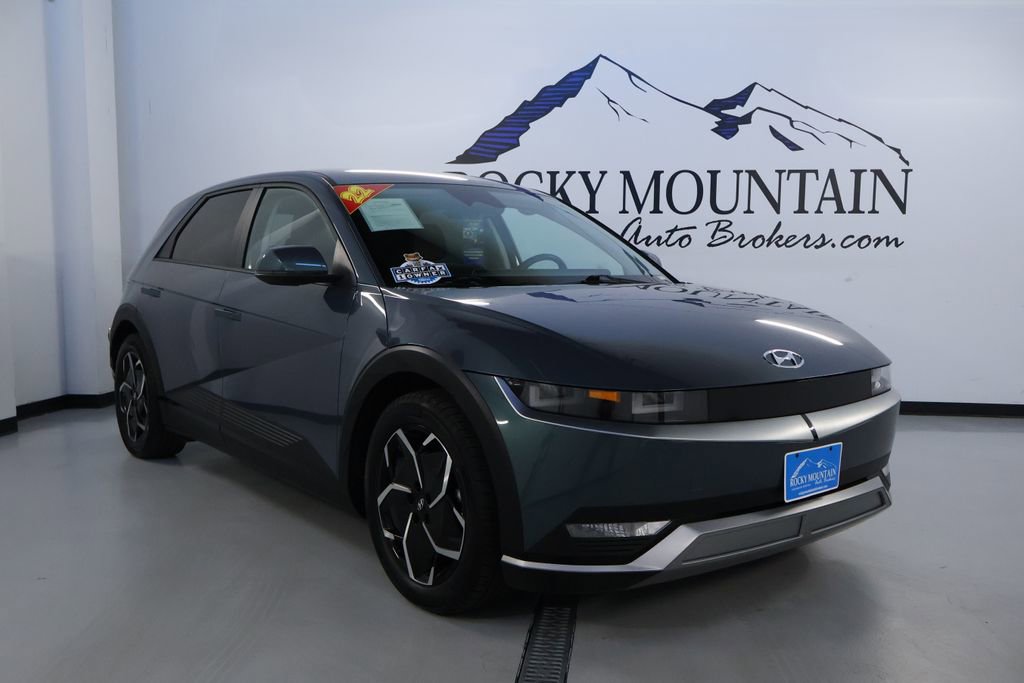 Used 2022 Hyundai Ioniq 5 SE image 1