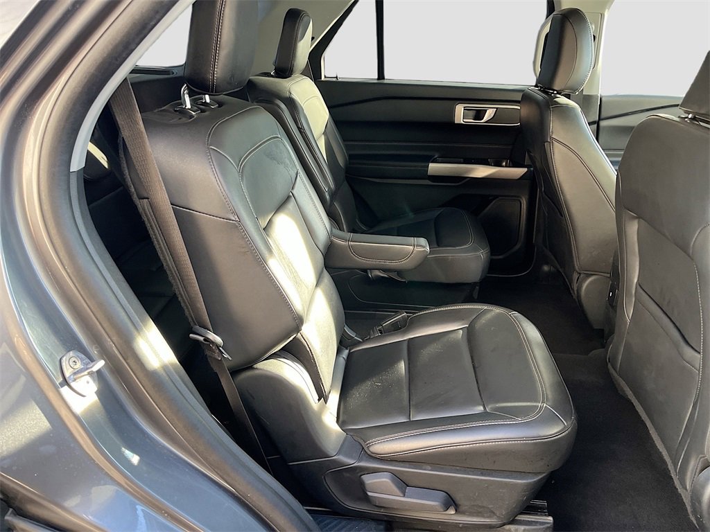 Used 2024 Ford Explorer XLT w/ Equipment Group 202A image 26
