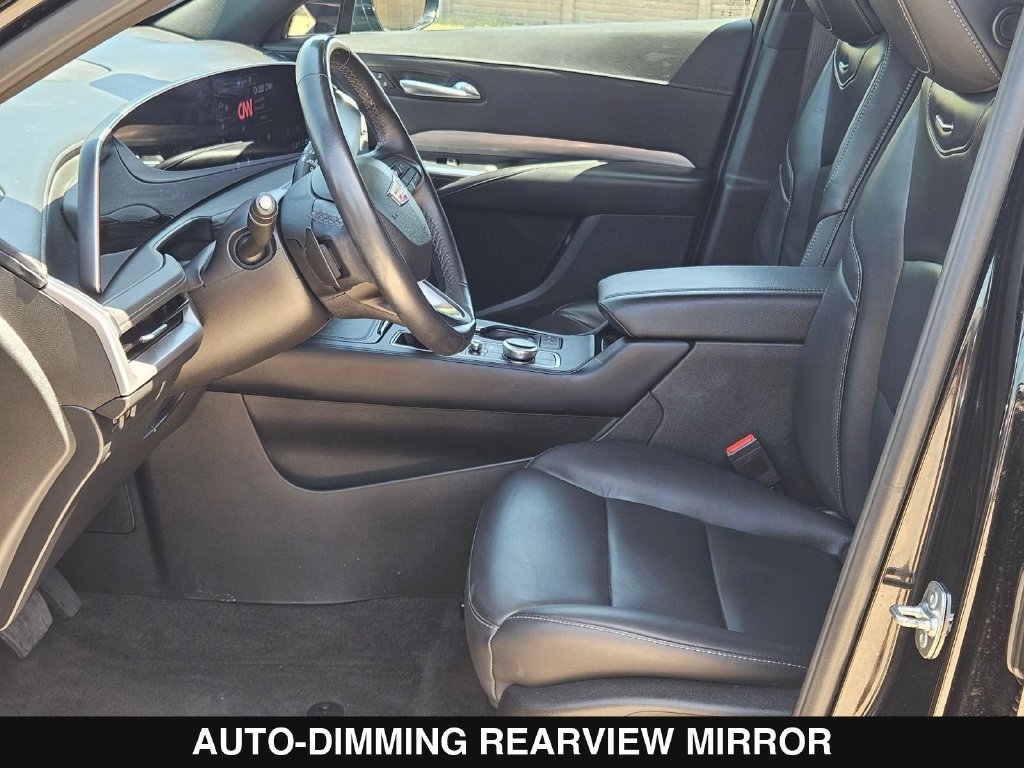 Used 2025 Cadillac XT4 Premium Luxury FWD image 11