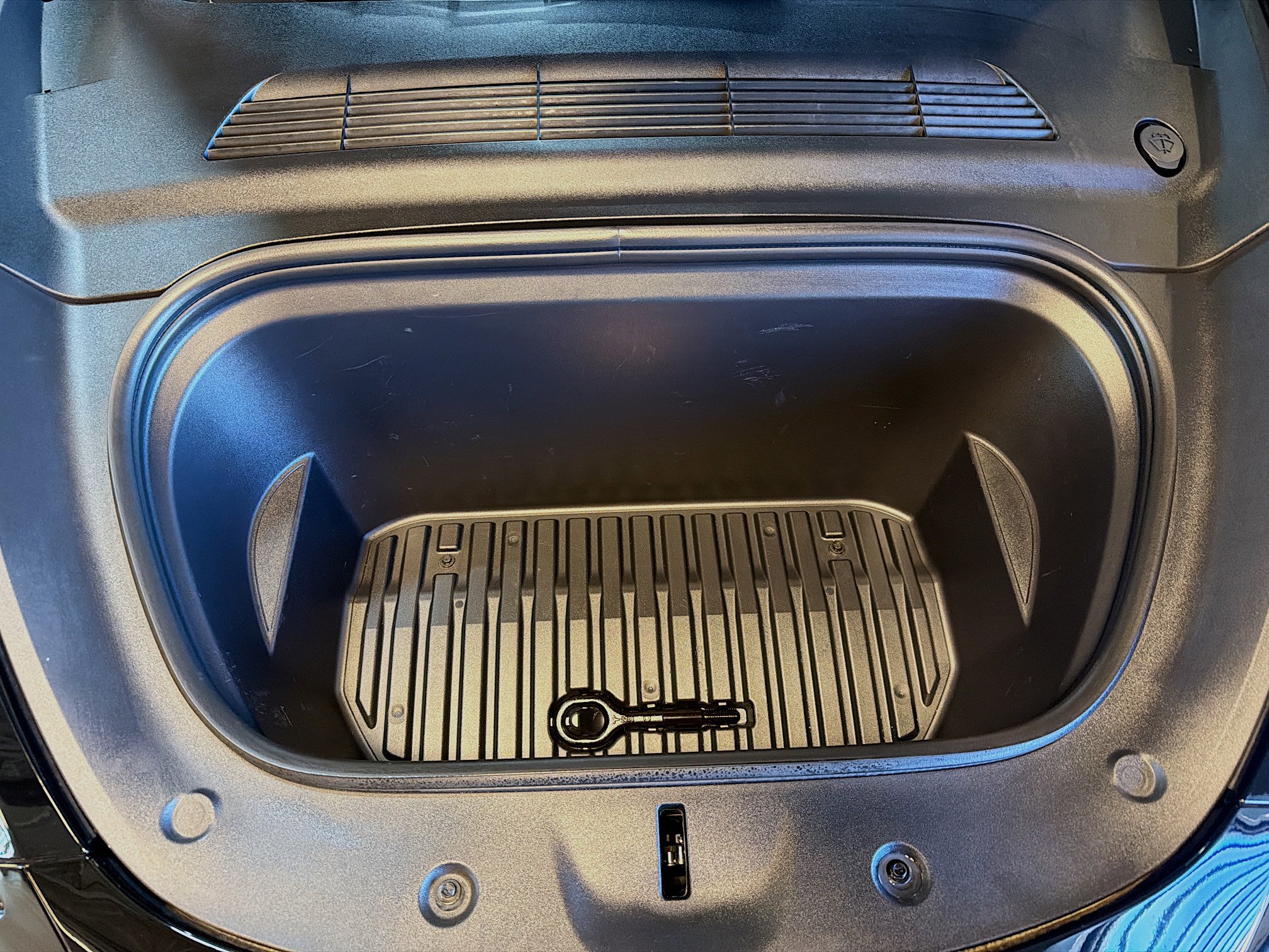 Used 2023 Tesla Model Y Long Range image 34