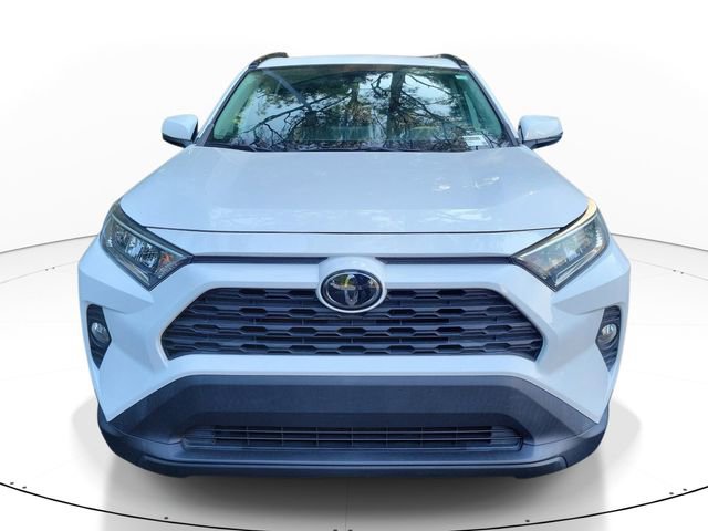 Used 2019 Toyota RAV4 XLE w/ Convenience Package FWD image 2