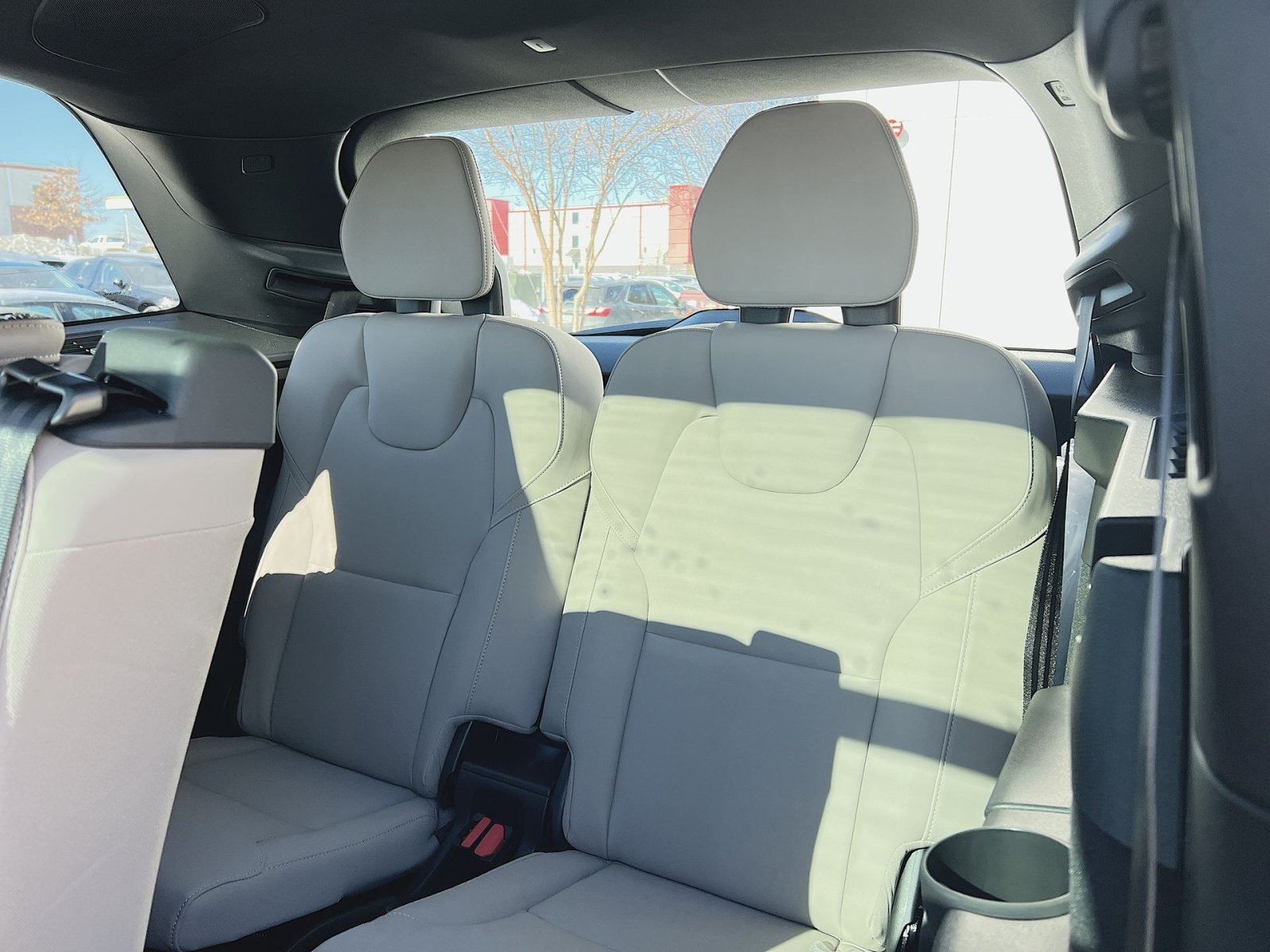New 2026 Volvo XC90 B6 Plus w/ Protection Package Premier AWD/4WD image 34