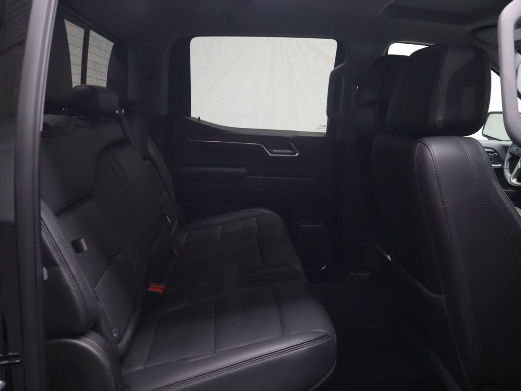 Used 2024 GMC Sierra 1500 Denali w/ Technology Package AWD/4WD image 12
