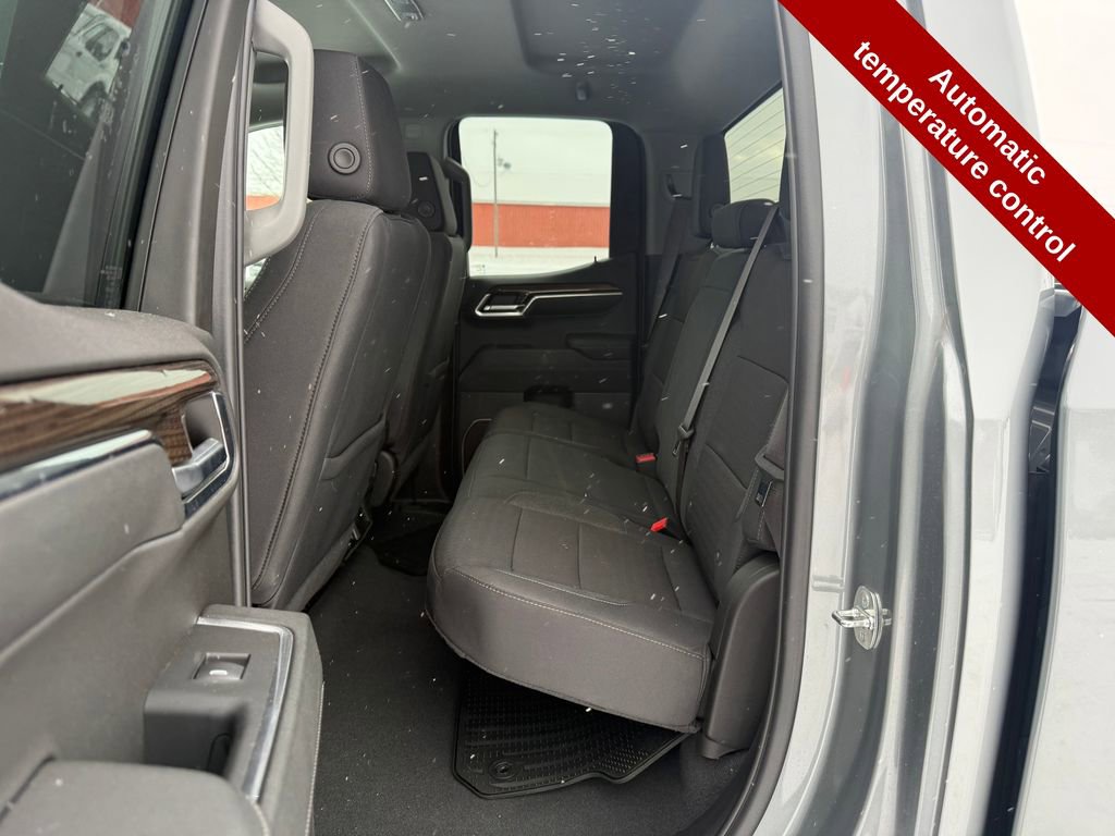 Used 2024 Chevrolet Silverado 1500 LT image 30