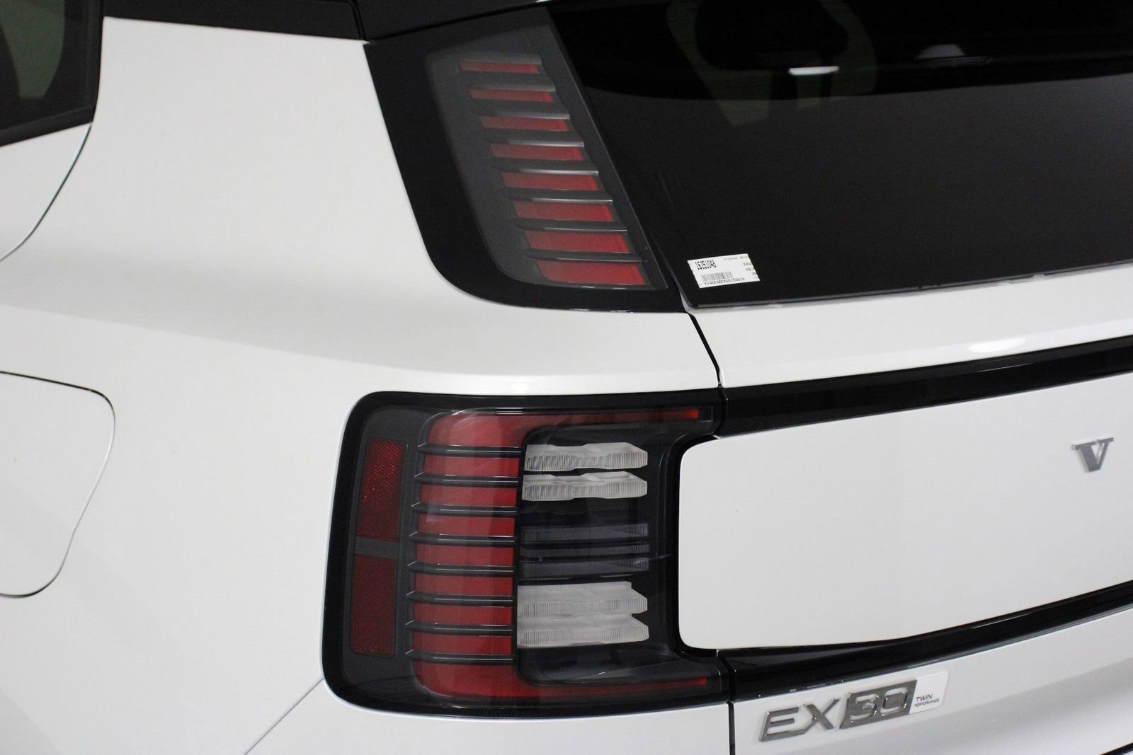 New 2025 Volvo EX30 Plus w/ Protection Package Premier AWD/4WD image 14