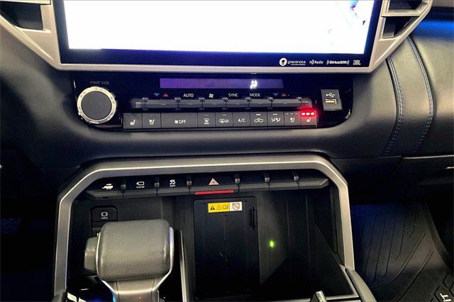 Used 2022 Toyota Tundra Platinum image 27