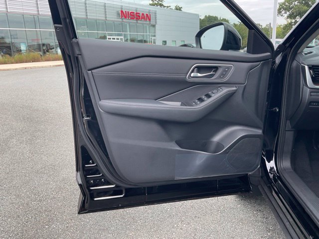 New 2026 Nissan Rogue Platinum w/ Platinum Premium Package AWD/4WD image 11