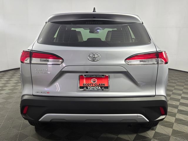 Used 2025 Toyota Corolla Cross L image 7