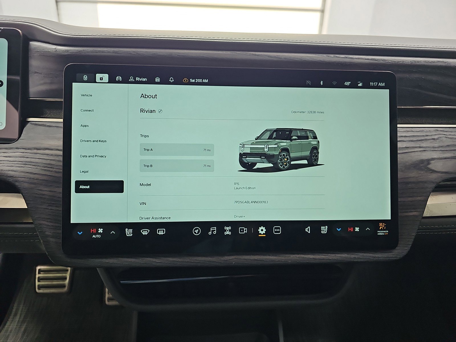 Used 2022 Rivian R1S Launch Edition image 29