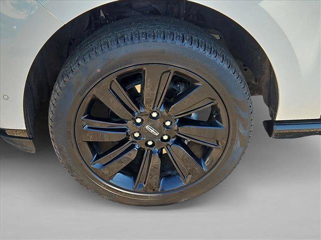 Used 2024 Lincoln Navigator L Black Label AWD/4WD image 27