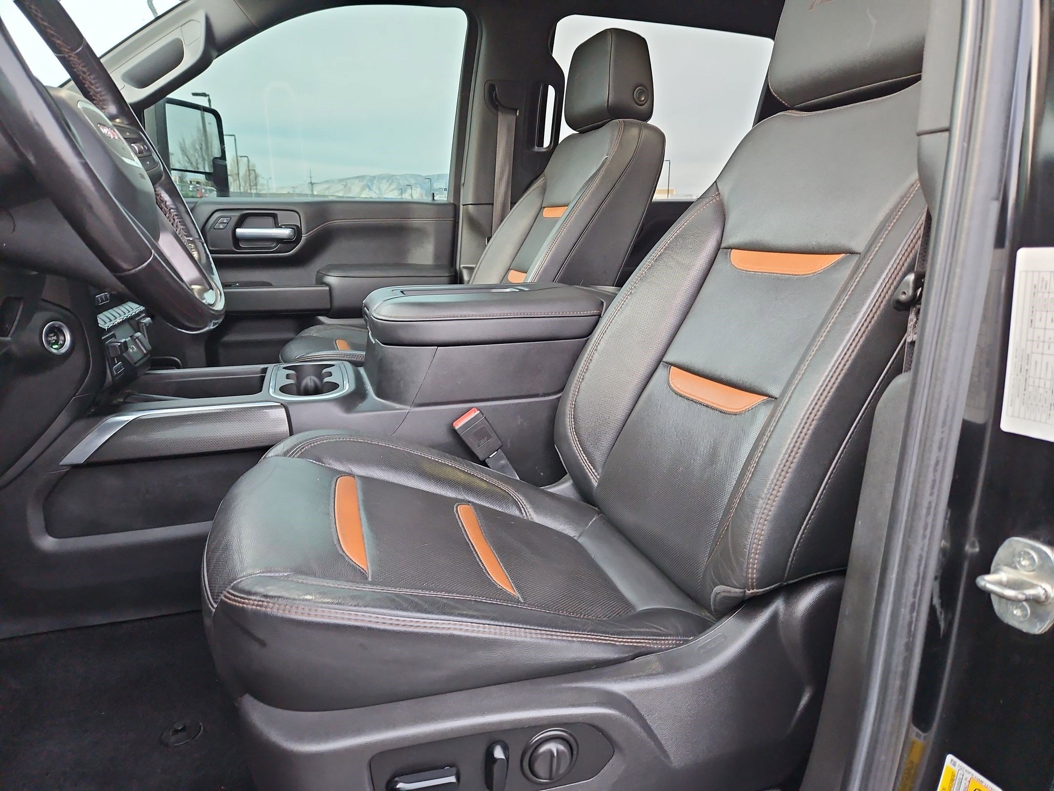 Used 2021 GMC Sierra 2500 AT4 w/ AT4 Premium Plus Package image 17