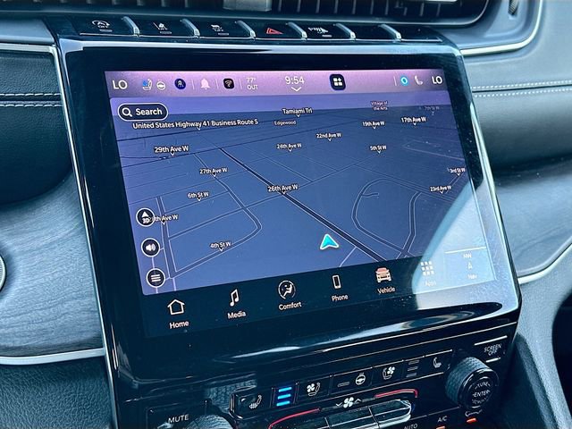 Used 2024 Jeep Grand Cherokee L Limited w/ Luxury Tech Group II image 13