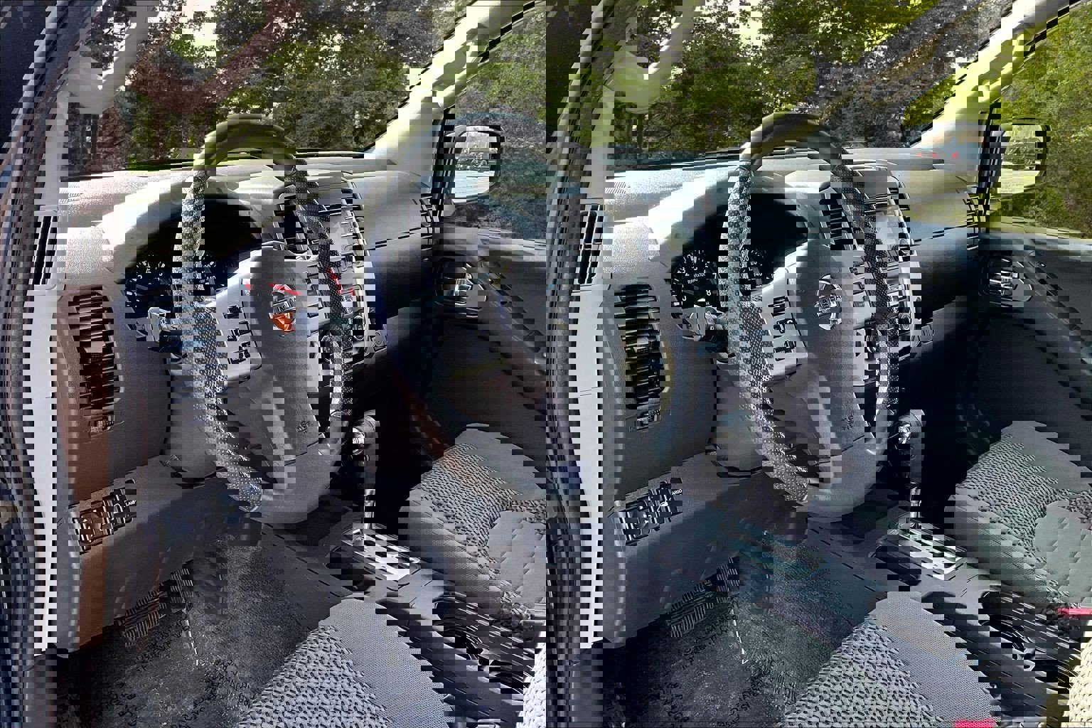 Used 2013 Nissan Frontier SV w/ SV Value Truck Pkg image 18