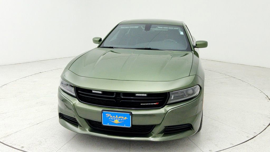Used 2022 Dodge Charger SXT image 2
