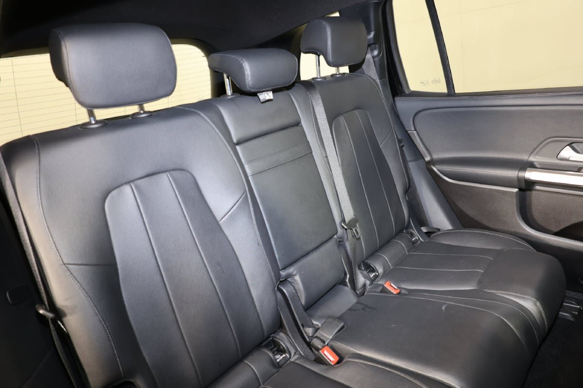 Used 2020 Mercedes-Benz GLB 250 4MATIC image 42