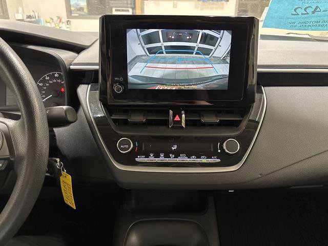 Used 2023 Toyota Corolla LE image 10