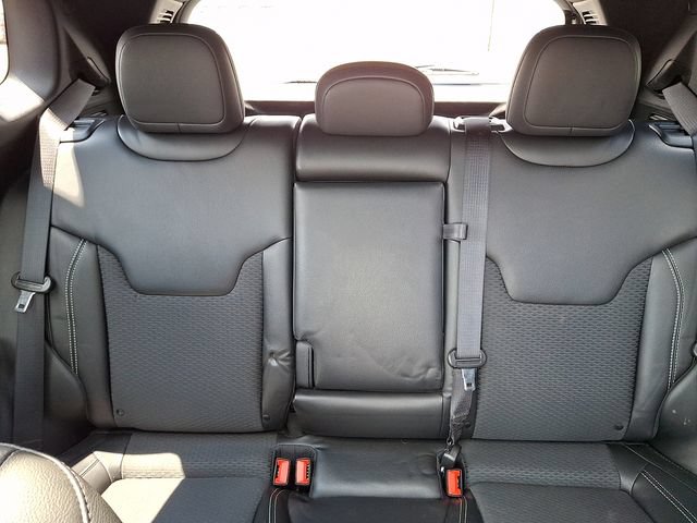 Certified 2023 Jeep Compass Latitude w/ Sun and Sound Group AWD/4WD image 19