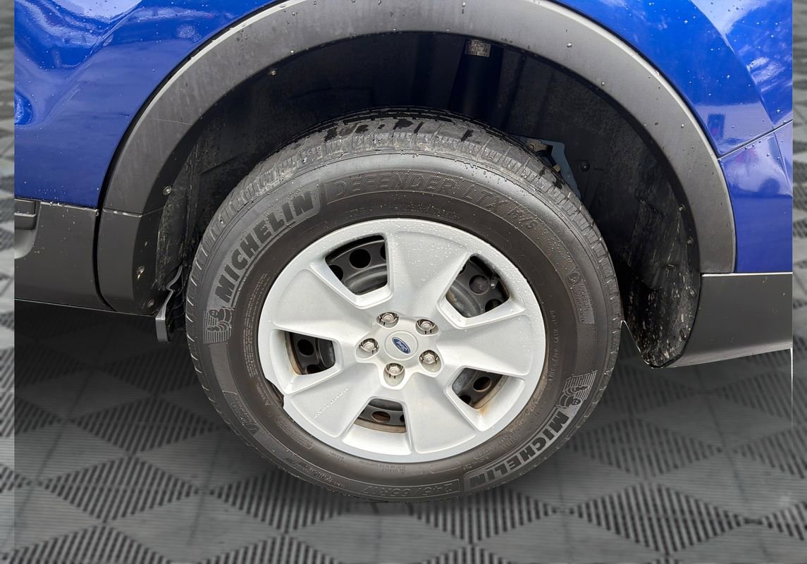 Used 2013 Ford Explorer FWD image 33