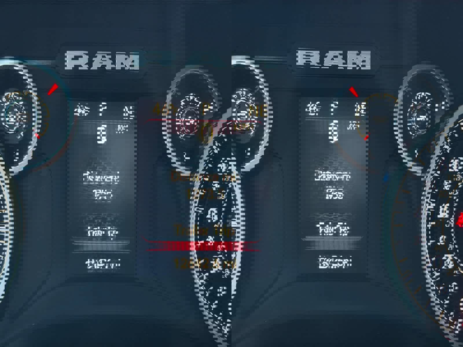 Used 2024 RAM 2500 Tradesman w/ Chrome Appearance Group image 19