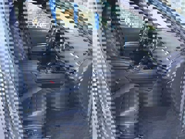 Used 2025 Cadillac XT4 Premium Luxury FWD image 17