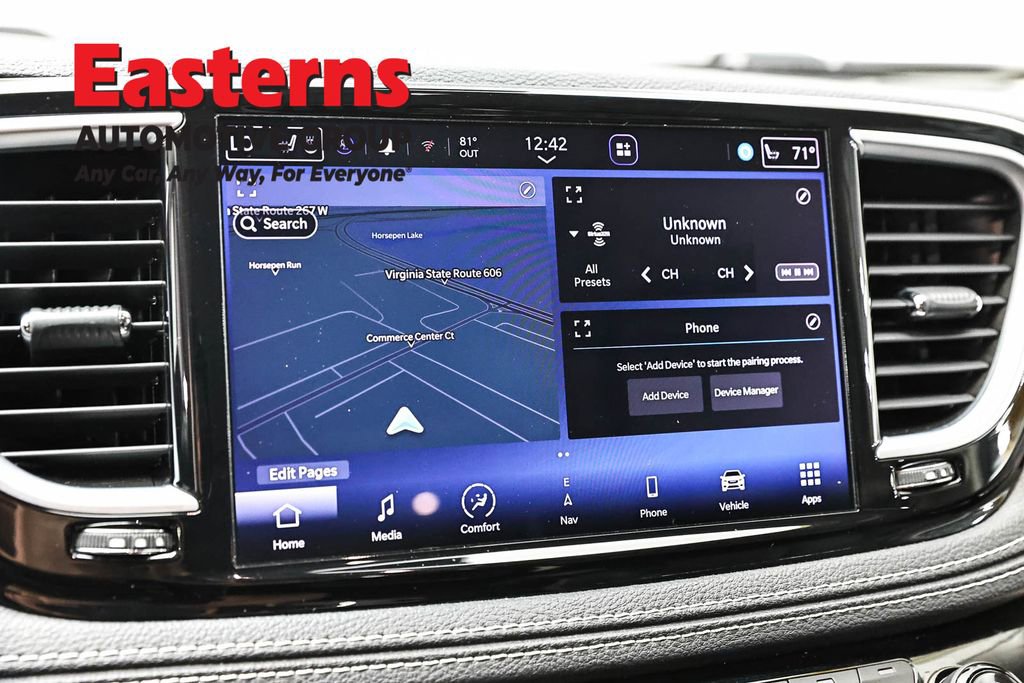 Used 2022 Chrysler Pacifica Limited FWD image 19