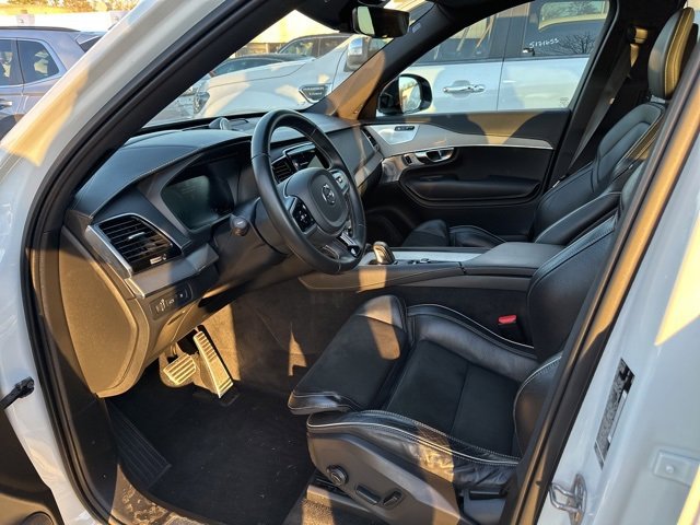 Used 2021 Volvo XC90 T8 R-Design w/ Advanced Package image 7