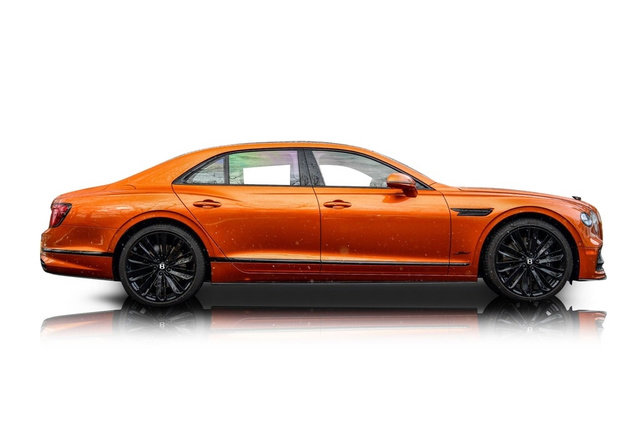 Used 2024 Bentley Flying Spur W12 image 2