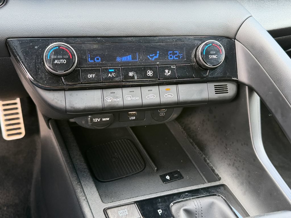 Used 2025 Hyundai Elantra Sport FWD image 23