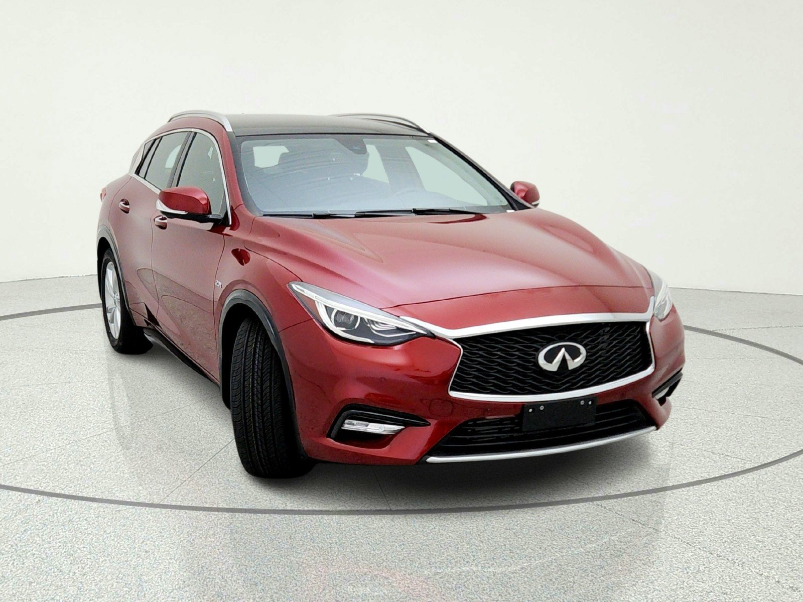 Used 2019 INFINITI QX30 w/ Cargo Package FWD image 4