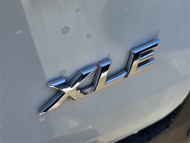 Used 2025 Toyota Sienna XLE image 8