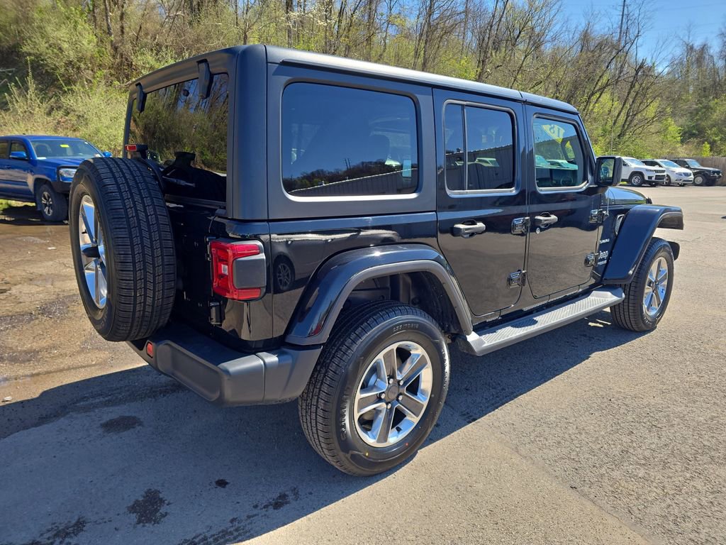 Used 2018 Jeep Wrangler Unlimited Sahara w/ LED Lighting Group image 4