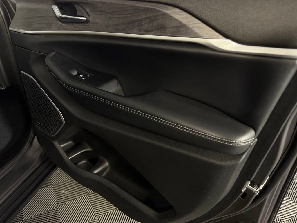 Used 2022 Jeep Grand Cherokee Limited 4xe w/ Luxury Tech Group II image 36