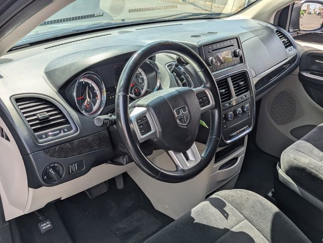 Used 2013 Dodge Grand Caravan American Value Package w/ UConnect Hands-Free Group FWD image 12