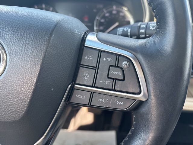 Used 2020 Toyota Highlander Limited image 30