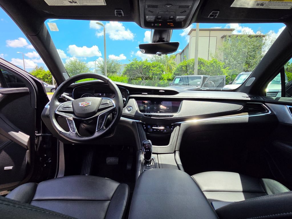 Used 2022 Cadillac XT5 Premium Luxury w/ Technology Package FWD image 23