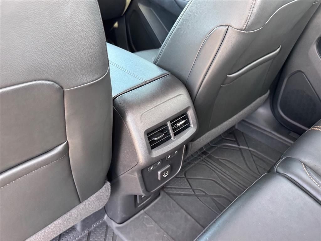 Used 2022 Chevrolet Equinox Premier AWD/4WD image 12