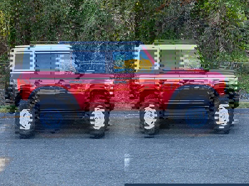 New 2025 Ford Bronco Heritage Edition image 4