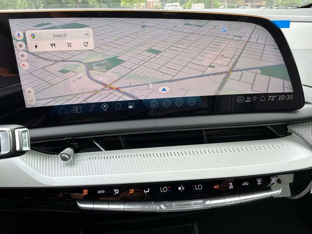 New 2027 Cadillac Optiq Luxury AWD/4WD image 27
