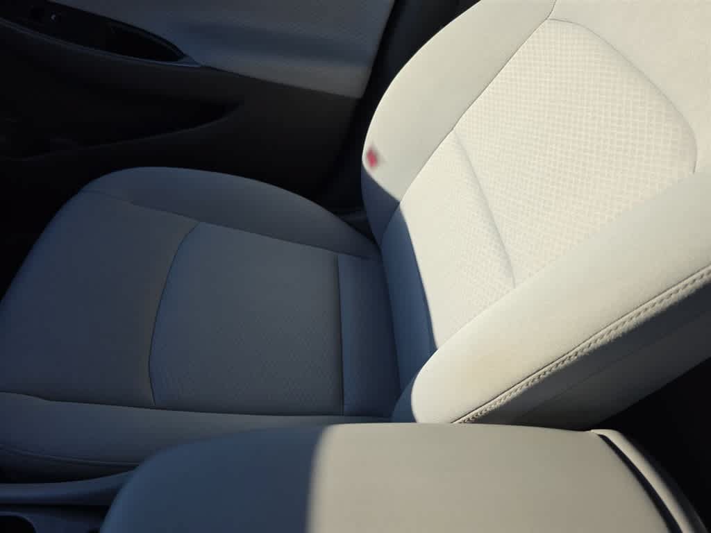 Used 2017 Chevrolet Malibu LS w/ LPO, Convenience Package 2 FWD image 25