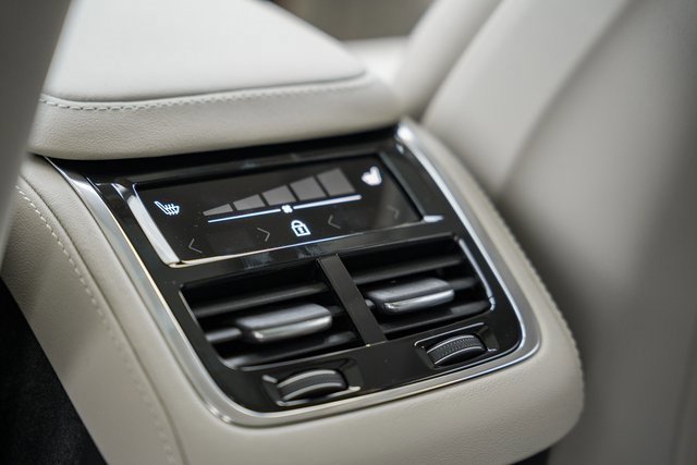 New 2026 Volvo XC90 B6 Ultra w/ Lounge Package image 33