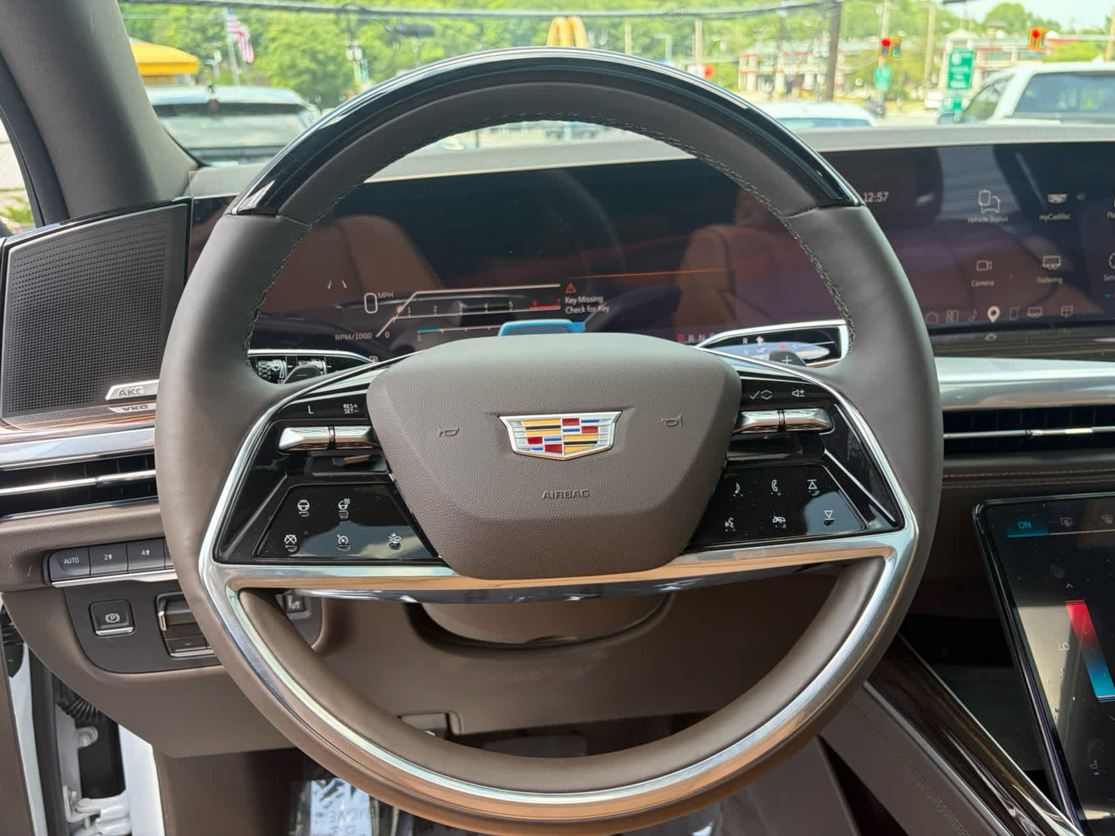 Used 2026 Cadillac Escalade Luxury w/ LPO, Floor Liner Package AWD/4WD image 25