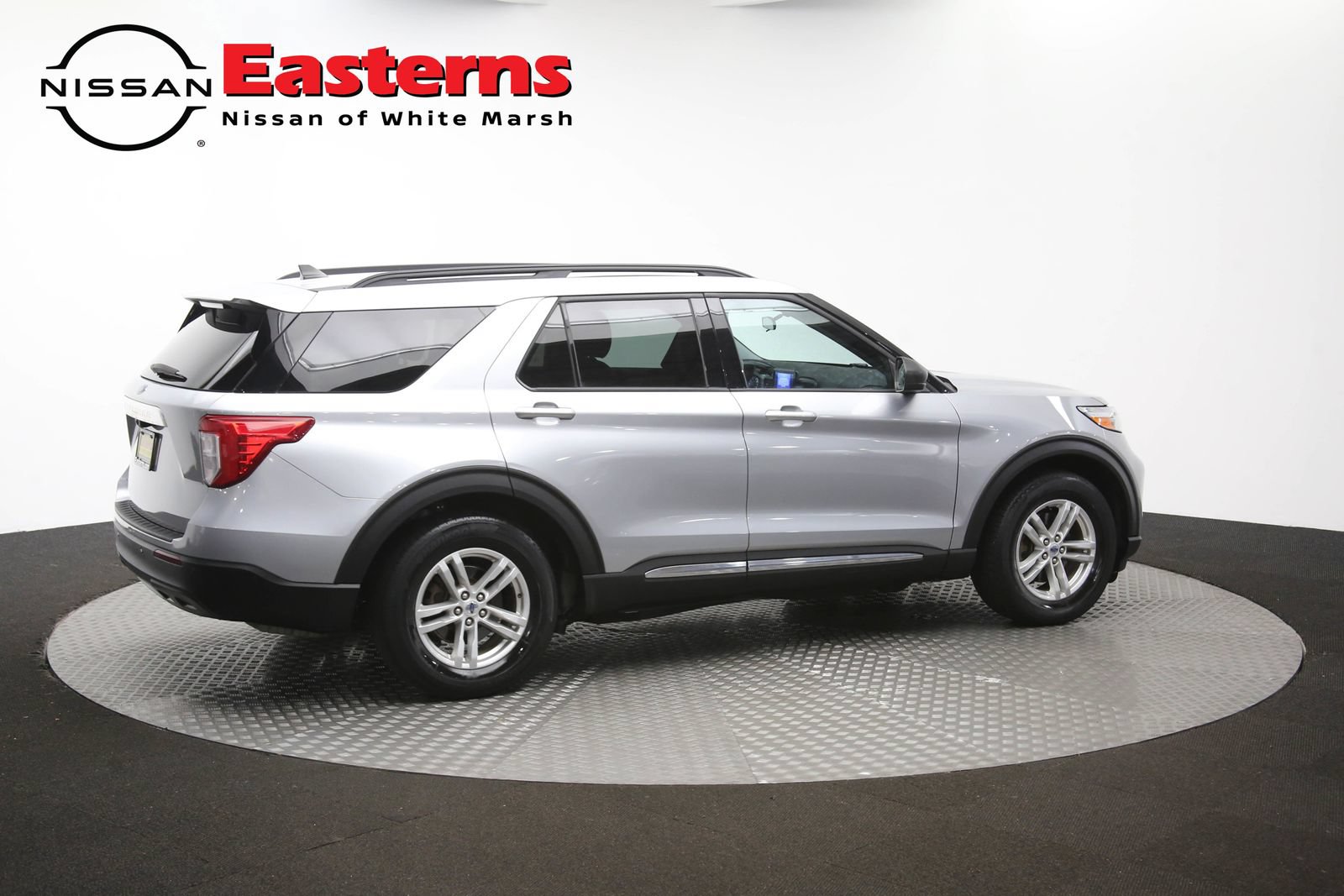 Used 2023 Ford Explorer XLT RWD image 37
