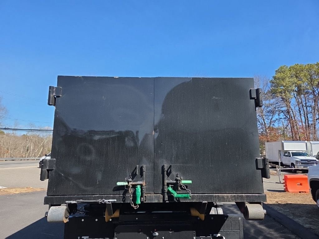Used 2024 Isuzu NPR RWD image 4