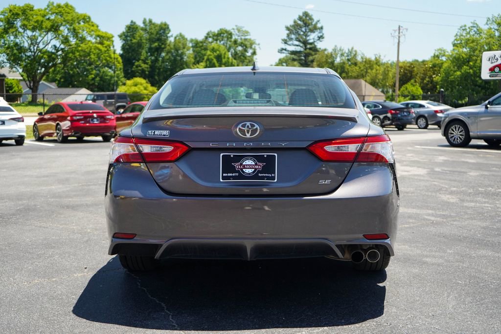 Used 2019 Toyota Camry SE FWD image 18