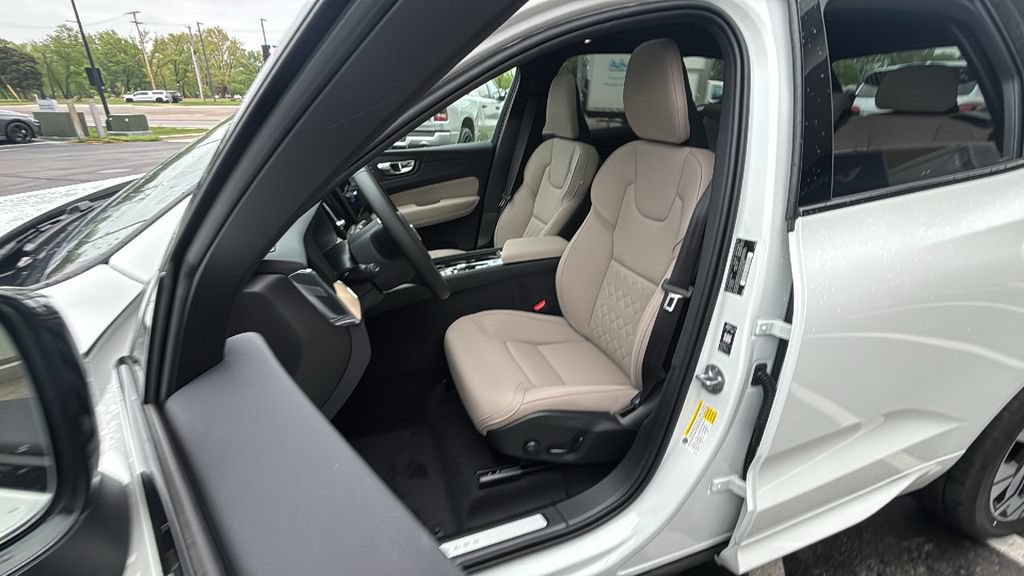 New 2026 Volvo XC60 T8 Plus w/ Climate Package AWD/4WD image 24